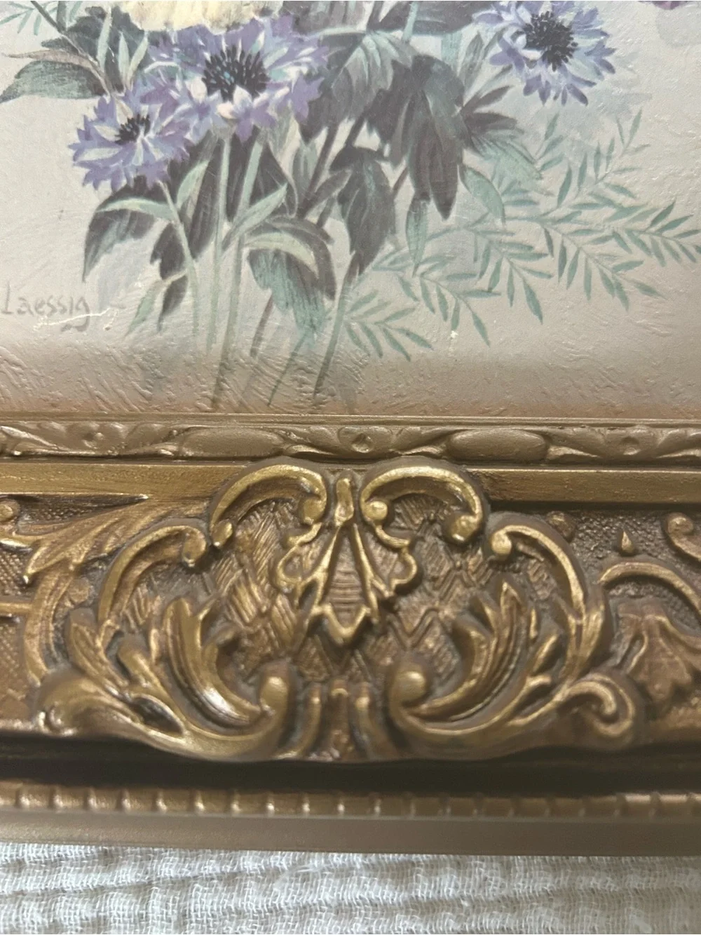 Unbranded vintage plastic